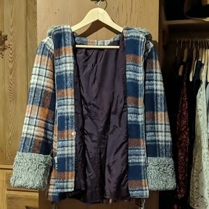 Vintage 70s wool coat with faux fur trim